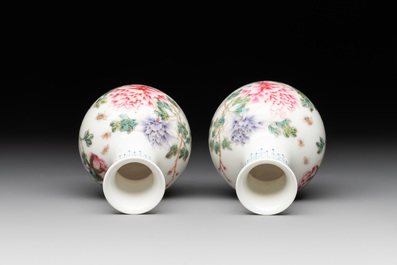 A Chinese famille rose eggshell vase with figural design and a pair of miniature vases, Qianlong mark, 20th C.