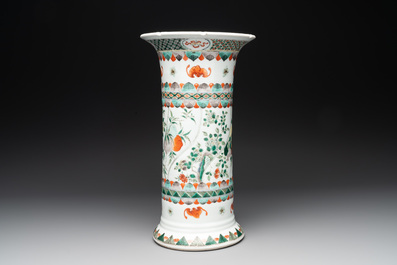 A Chinese famille verte 'gu' vase with floral design, 19th C.