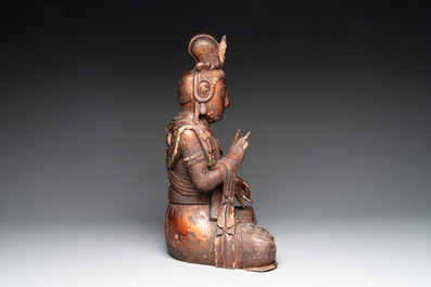 A Chinese gilt-lacquered wooden sculpture of Buddha, 18/19th C.