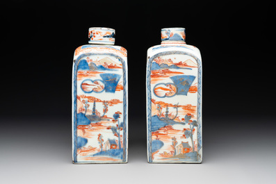 A pair of Chinese Imari-style square flasks and covers, Kangxi