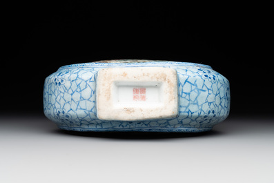 A Chinese famille rose 'landscape' 'hu' vase, signed Guiying 桂英, Jingdezhen mark, 20th C.