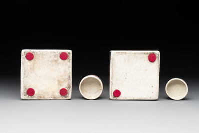 A pair of Chinese Imari-style square flasks and covers, Kangxi