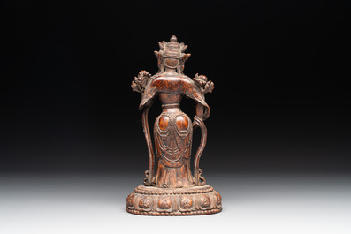 A fine Chinese agarwood Avalokiteshvara Padmapani, 18/19th C.