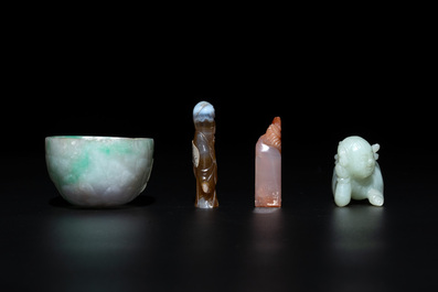 A varied group of seven Chinese jade, jadeite, agate and hardstone carvings, 19/20th C.