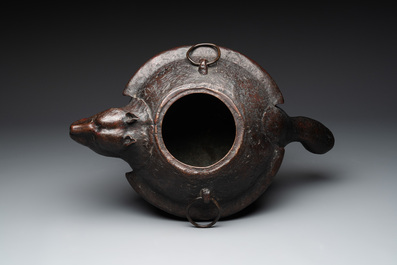 A Japanese bronze bunbuku chagama-shaped incense burner, signed Kimura Toun 木村渡雲, Meiji, 19th C.