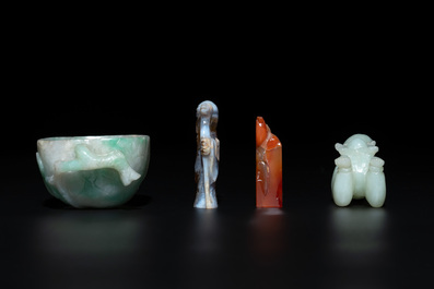 A varied group of seven Chinese jade, jadeite, agate and hardstone carvings, 19/20th C.