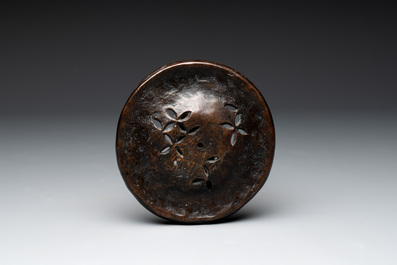 A Japanese bronze bunbuku chagama-shaped incense burner, signed Kimura Toun 木村渡雲, Meiji, 19th C.