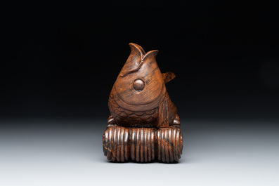 A small Kutani porcelain incense burner, two wooden sculptures, and a shagreen glasses case, Japan, Meiji, 19/20th C.