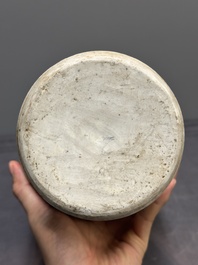A Chinese blue and white pear-shaped vase with floral design, Transitional period