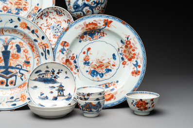 24 Chinese Imari-style wares, Kangxi/Qianlong