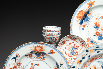 24 Chinese Imari-style wares, Kangxi/Qianlong