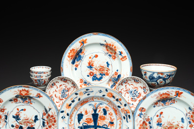 24 Chinese Imari-style wares, Kangxi/Qianlong