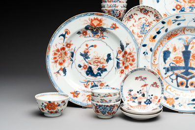 24 Chinese Imari-style wares, Kangxi/Qianlong