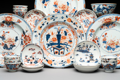 24 Chinese Imari-style wares, Kangxi/Qianlong