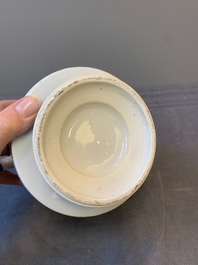 A Chinese blue and white two-handled container and cover with floral design, Kangxi