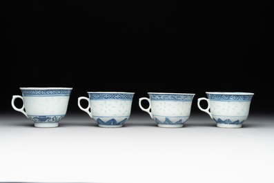 22 Chinese blue and white wares, 19/20th C.