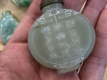 Nine Chinese jade, glass and hardstone snuff bottles, 19/20th C.