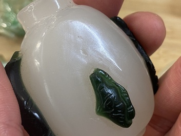Nine Chinese jade, glass and hardstone snuff bottles, 19/20th C.
