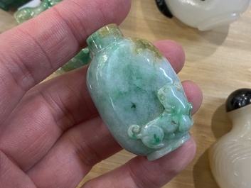 Nine Chinese jade, glass and hardstone snuff bottles, 19/20th C.