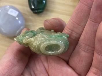 Nine Chinese jade, glass and hardstone snuff bottles, 19/20th C.