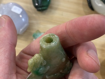 Nine Chinese jade, glass and hardstone snuff bottles, 19/20th C.