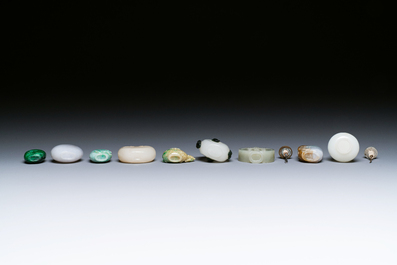 Nine Chinese jade, glass and hardstone snuff bottles, 19/20th C.