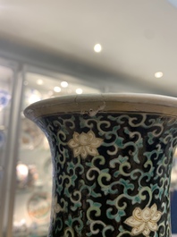 A Chinese famille noire square vase with floral design, Chenghua mark, 19th C.