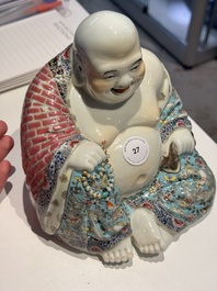 A Chinese famille rose Milefo Buddha, Xue Changseng 薛長森 mark, 20th C.