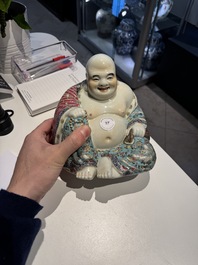 A Chinese famille rose Milefo Buddha, Xue Changseng 薛長森 mark, 20th C.