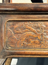 A rare and exceptional Chinese huanghuali sedan chair, Jianyu 肩輿, signed Zhang Dai 張岱, 17th C.