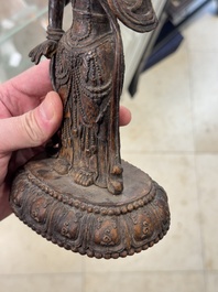 A fine Chinese agarwood Avalokiteshvara Padmapani, 18/19th C.