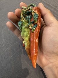 Two Chinese famille rose miniature models, 18/19th C.