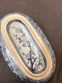 A very rare Chinese blue and white oval box with inner liner and cover, Ming, 15th C.
