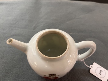 A Chinese famille rose 'Wu Shuang Pu' teapot, 19th C.