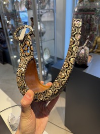 A pair of Japanese lacquered and 'raden' mother-of-pearl-inlaid 'abumi' stirrups, Edo, 18/19th C.
