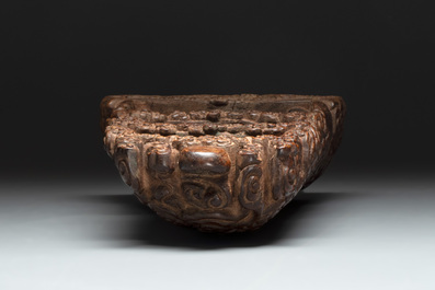A Chinese huali wooden shrine, 17/18th C.