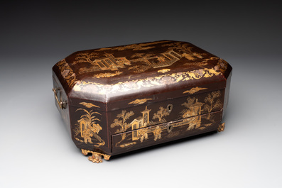 A Chinese Canton gilt-lacquered casket and an ancestral tablet of paiwei 牌位, 19th C.