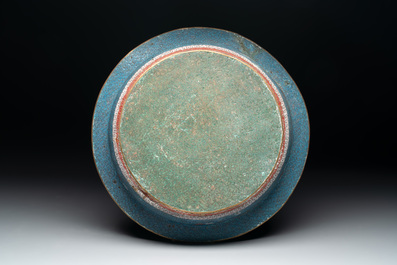 A Chinese cloisonn&eacute; vase, a bowl and a basin, 19/20th C.