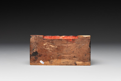 A Chinese Canton gilt-lacquered casket and an ancestral tablet of paiwei 牌位, 19th C.