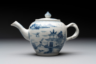 A collection of nine Chinese blue, white and famille rose wares, 18/19th C.