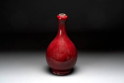 A Chinese flamb&eacute;-glazed garlic-mouth vase, Qianlong mark, 19/20th C.