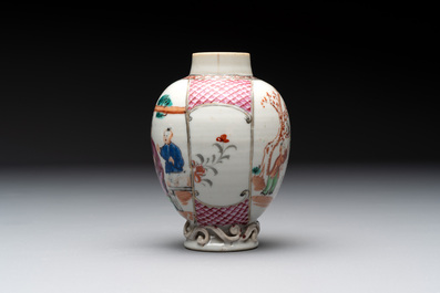 A collection of nine Chinese blue, white and famille rose wares, 18/19th C.