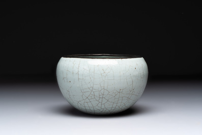 A Chinese ge-type bowl, a lingzhi-shaped flamb&eacute;-glazed vase and an olive-green-glazed censer, 19th C.