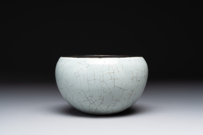 A Chinese ge-type bowl, a lingzhi-shaped flamb&eacute;-glazed vase and an olive-green-glazed censer, 19th C.