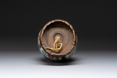 A pair of Chinese Canton famille rose plates, a vase and a shell-form dish, 19th C.