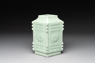 A Chinese celadon-glazed lozenge-shaped 'cong' vase, 19th C.