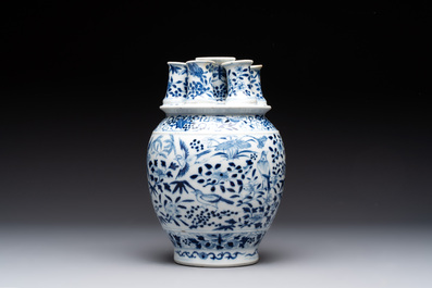 A rare Chinese blue and white crocus-shaped vase with birds among flowers, Kangxi mark, 19th C.