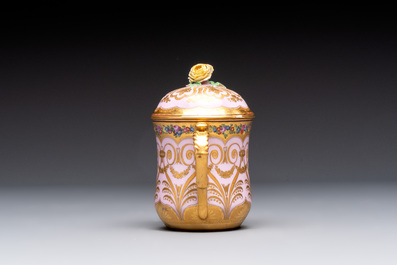 A polychrome gilt Royal Vienna porcelain 'Cherbetlik' pot and cover for the Ottoman market, 18/19th C.