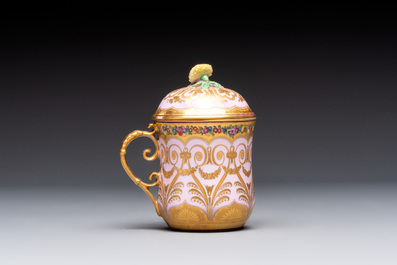 A polychrome gilt Royal Vienna porcelain 'Cherbetlik' pot and cover for the Ottoman market, 18/19th C.
