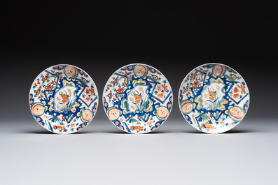 Six polychrome Dutch Delft 'lightning' plates, 18th C.